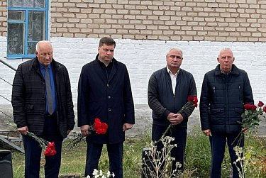 В память о погибшем земляке
